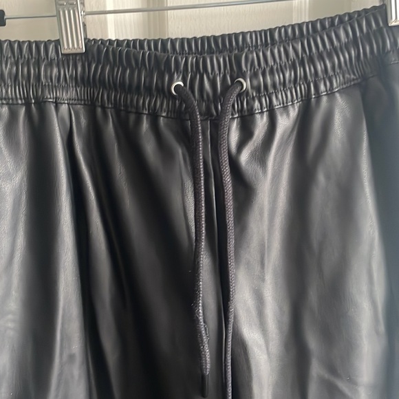Zara Vegan Leather Pants (US M) - Picture 4 of 6
